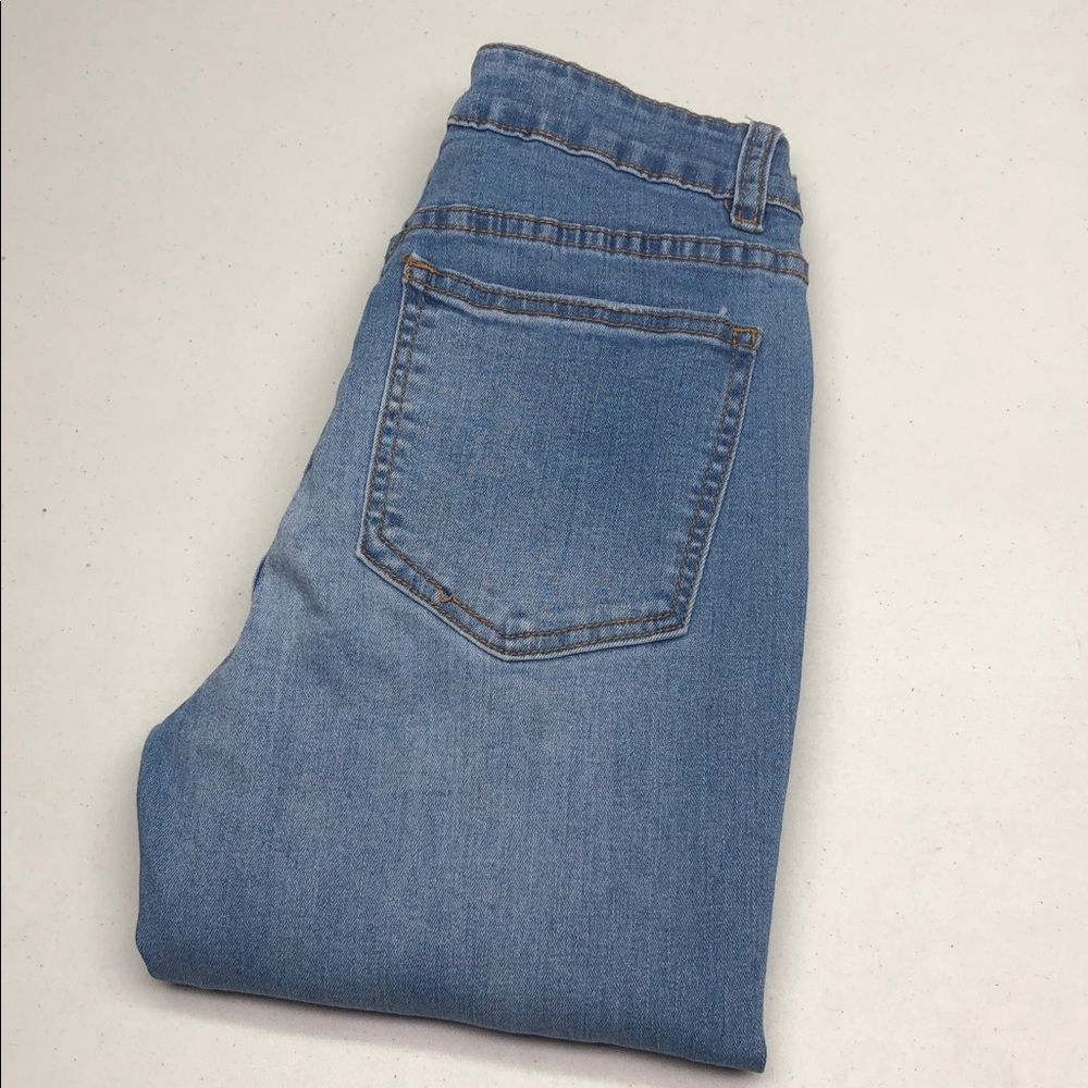 CALI ULTRA HIGH-RISE SUPER SKINNY JEANS 3/26x29 ⭐️
